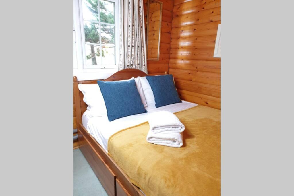 Rustic Log Cabin In Snowdonia By Seren Short Stays Trawsfynydd Екстер'єр фото